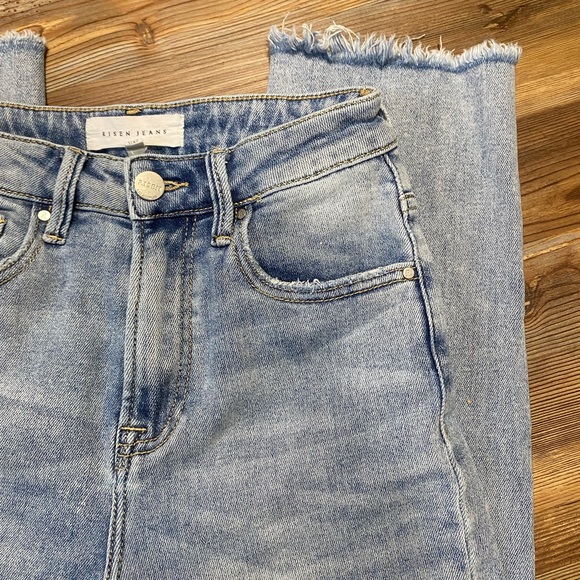4/$16 Risen Jeans - Picture 7 of 12